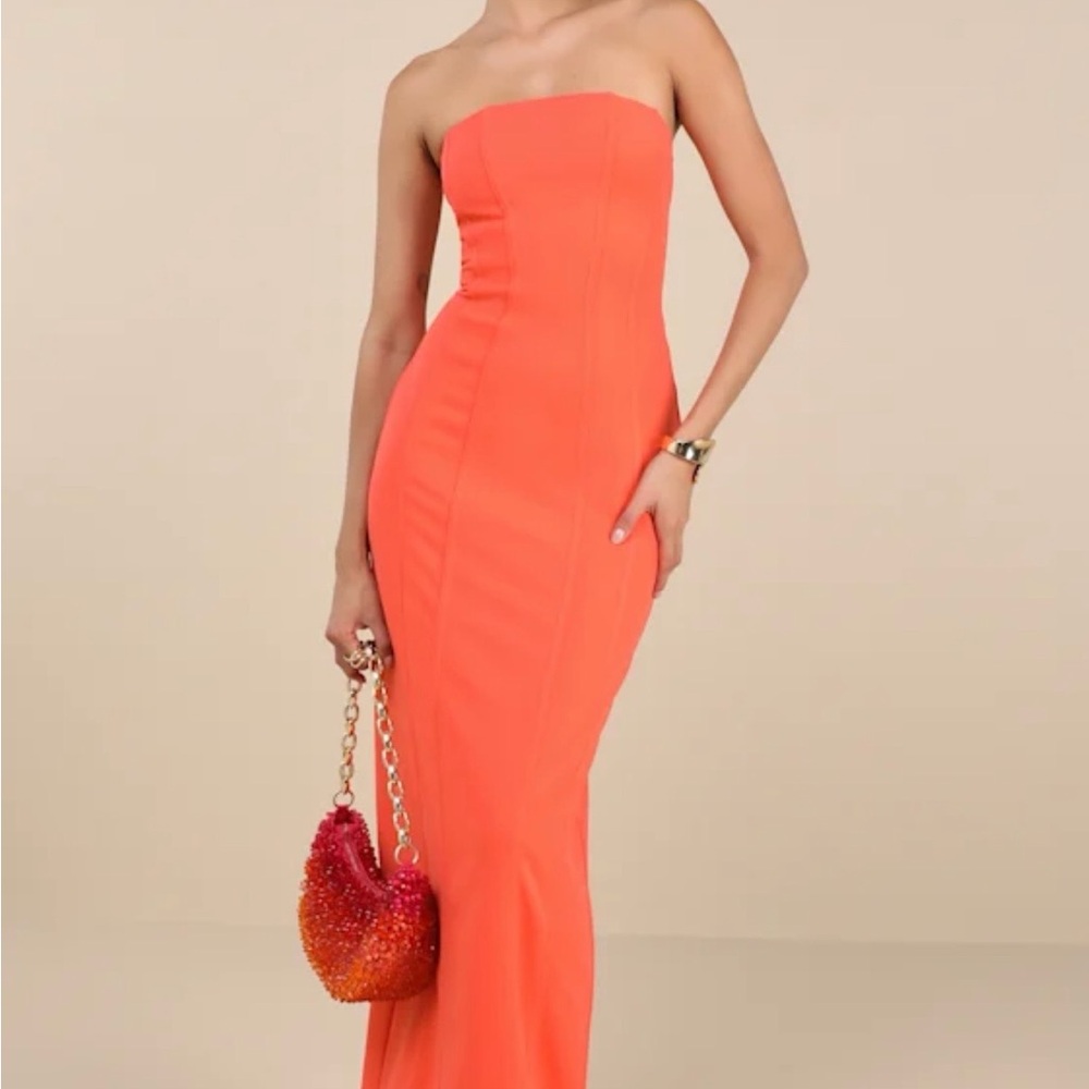 Lulu’s Ismene Bright Orange Seamed Strapless Maxi Dress
